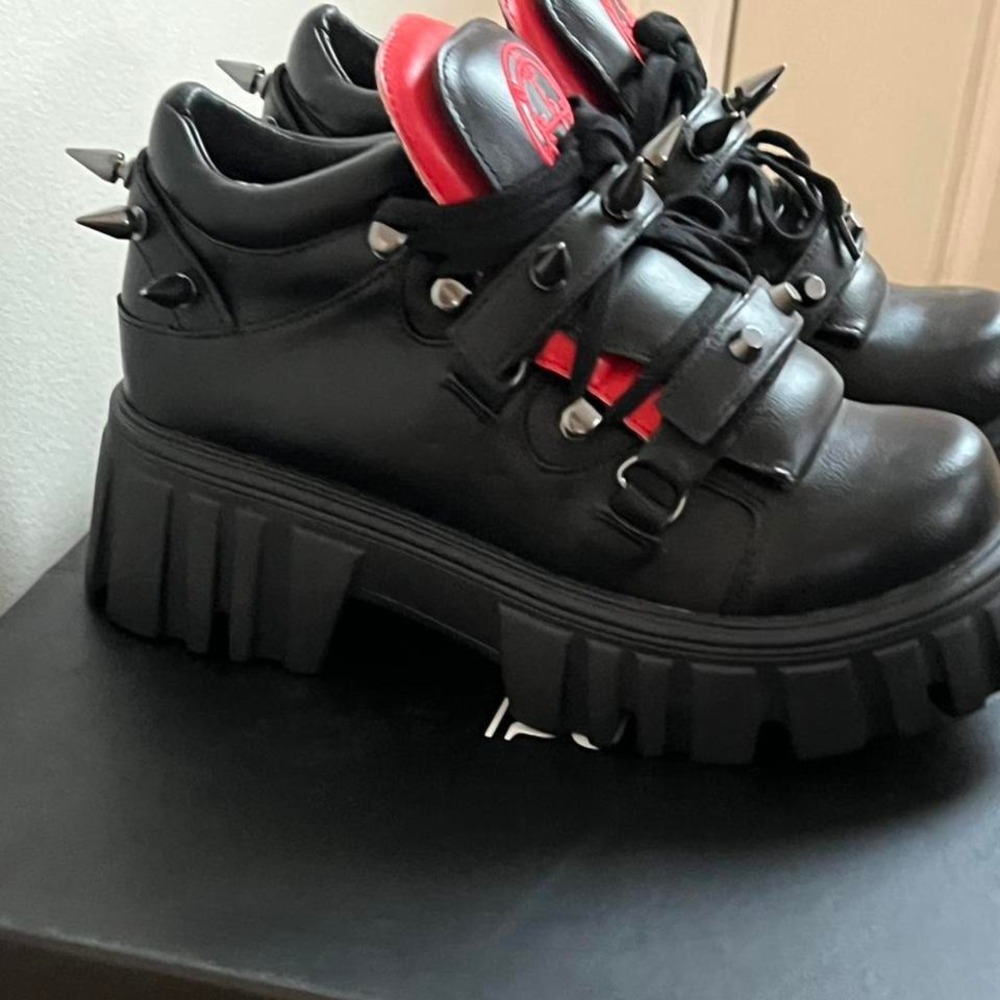 Killstar torment sneaker size 6‎ NWT goth witchy celestial rave - Picture 5 of 5